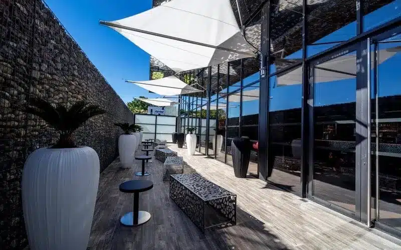 Le bar et le restaurant présents au casino de Pau