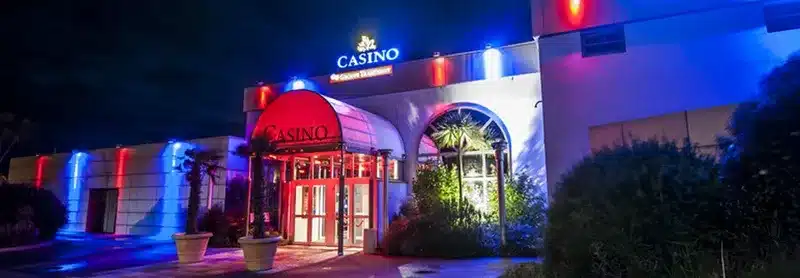 extérieur casino roscoff de nuit