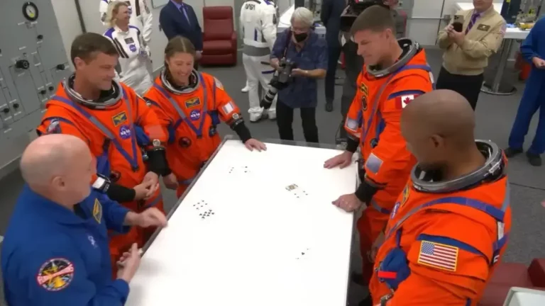 Illustration d'une erreur de categorisation entre contenu spatial NASA et site de jeux video