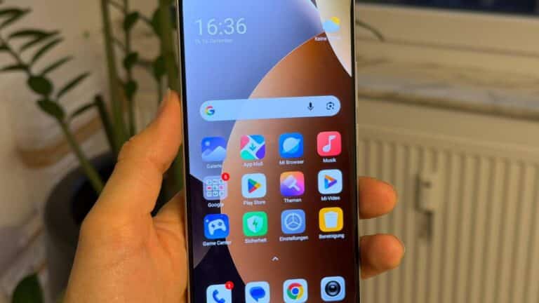 Smartphone Xiaomi Redmi Note 15 4G avec ecran AMOLED 120Hz et batterie 6000 mAh